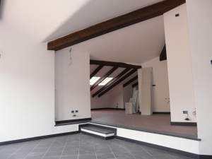 Properties for sale in Italy, on the Italian Rivieras, in the Italian Lakes and Tuscany.